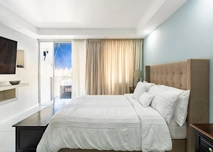 City Edge La Vie