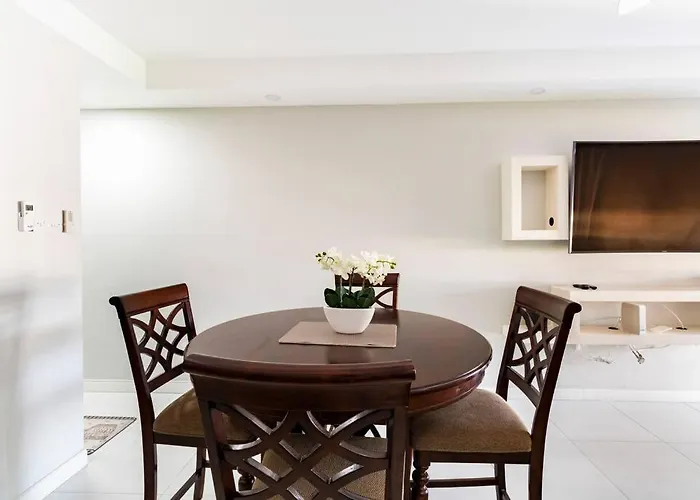 City Edge La Vie