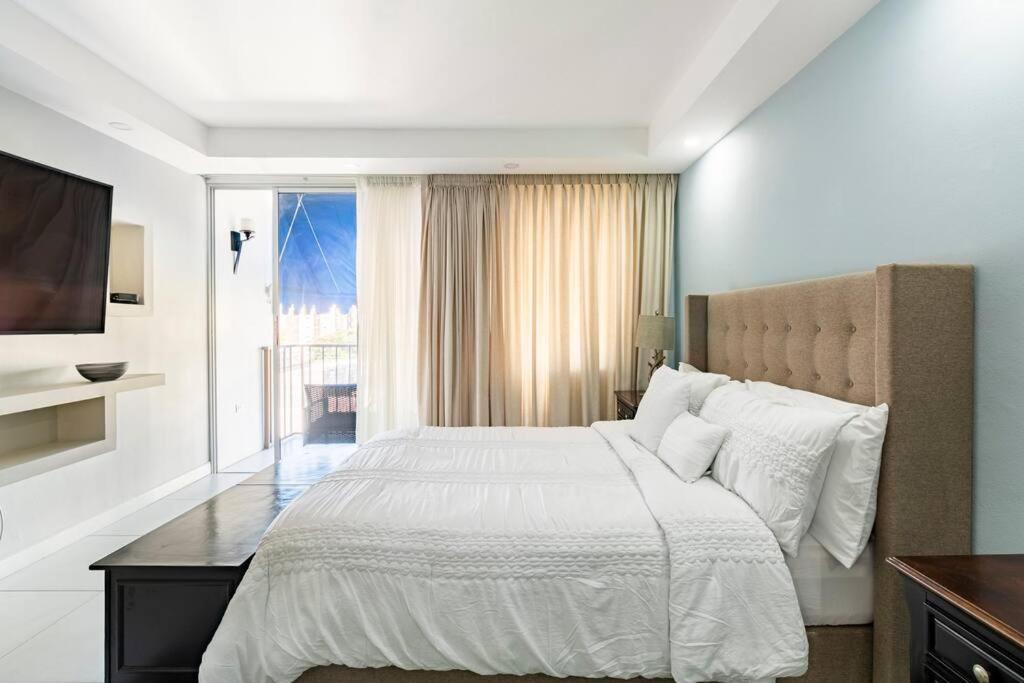 Edge La Vie Apartment *