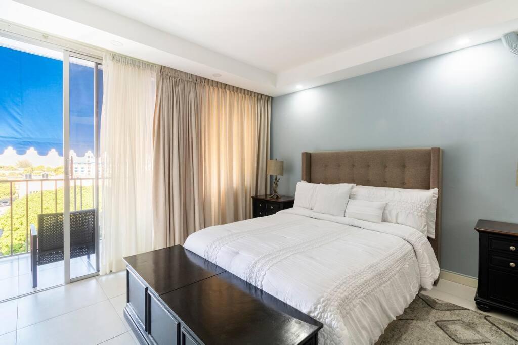 Edge La Vie Apartment Kingston